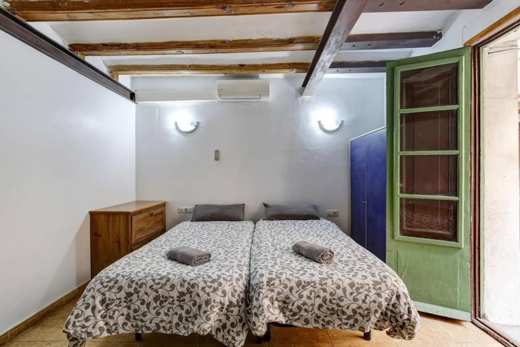 7 Pax Montserrat Ramblas Barcelona Exterior foto